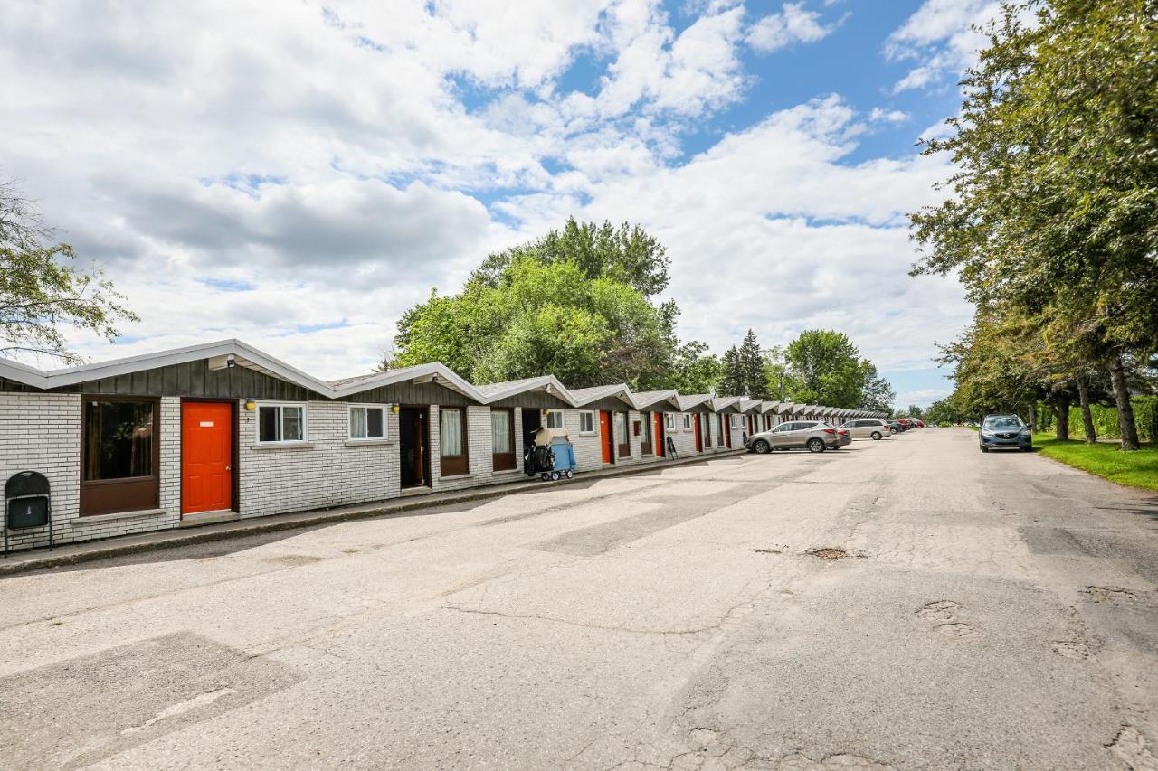 Rideau Motel 2*