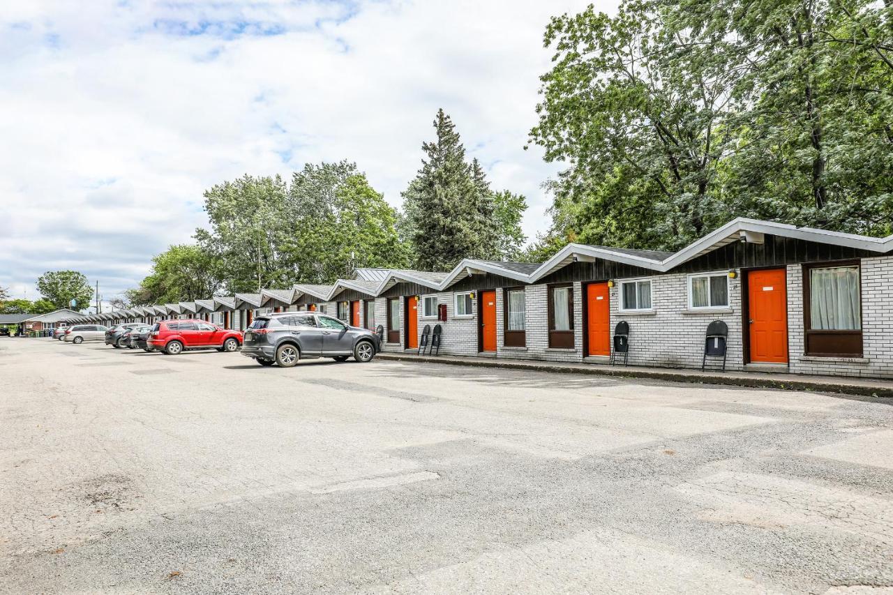 Rideau Motel 2*
